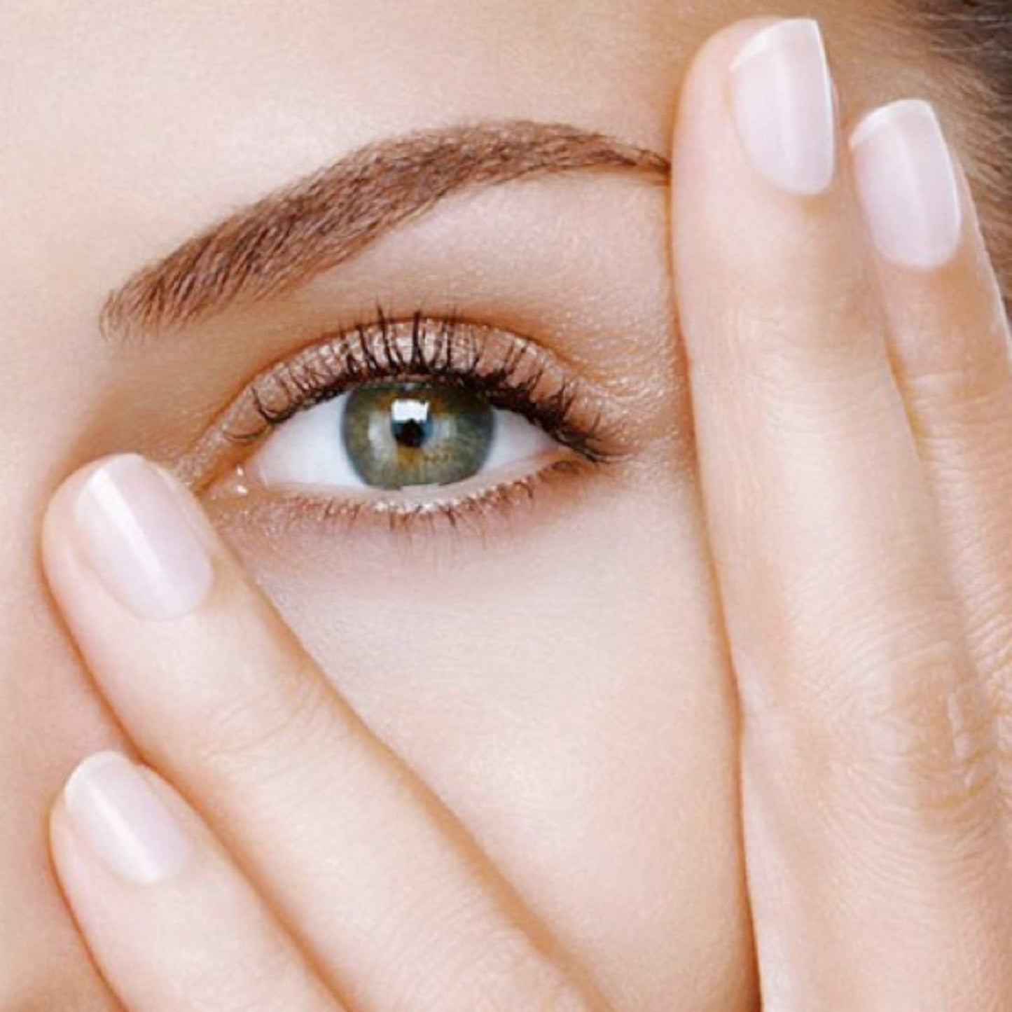 Gley De Brech Gley -Eye Contour Serum with Butchers broom extract and Vitamin C & E -15ml, neutral