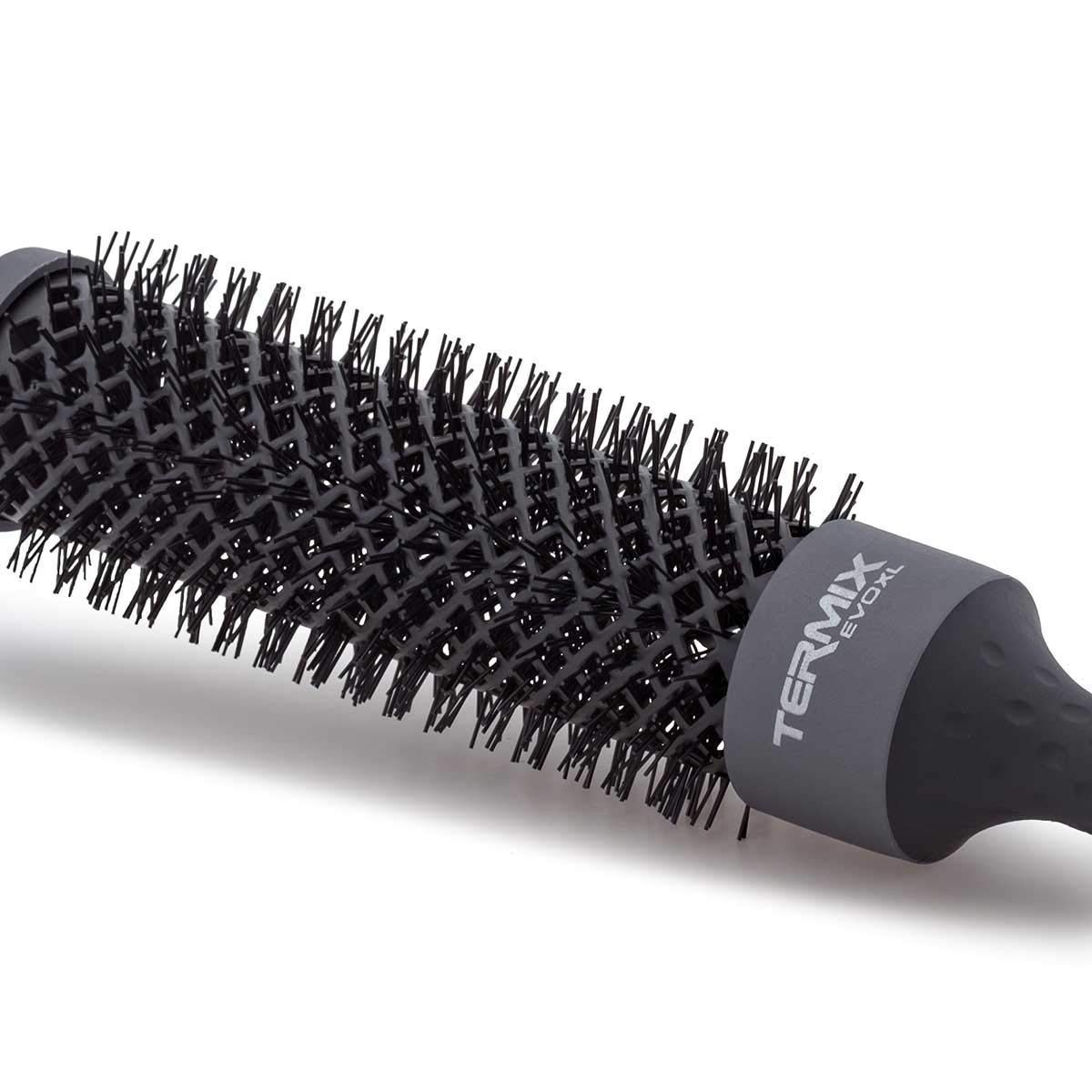 Termix Evolution XL Round Hairbrush Ø 32 mm, 3cm Longer- Hairbrush with ionized fibers and a 25% Extra Surface for Faster Drying, B-4094