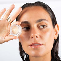 LA CRIQUE La Crique - Cream Eyeshadow & Highlighter - Infused with Hyaluronic Acid + Calendula Flower - LightWeight Cream Makeup and Skincare - 99% Natural Ingredients - Vegan Make Up - 01 Golden Hour