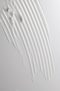 Noughty 97% Natural, Wave Hello Curl Taming Cream, 97% Natural Sulphate Free Vegan Curl Defining Haircare, Vitamin Rich Smoothing Formula for Curly and Wavy Hair, with Sea Kelp and Mango Butter 150ml