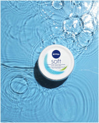 NIVEA Soft Refreshing Moisturising Cream (50 ml), Nourishing Soft Cream with Vitamin E and Jojoba Oil, Fast Absorbing Skin Cream