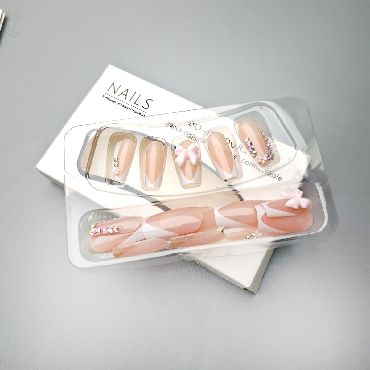 Dream Aurora 24 Pcs French False Nails White Tip,Press on Nails Medium Coffin Shape Bow Fake Nails with Design Rhinestones Glue on Nails French Nail Tips False Nails Supplies Full Cover Glossy Acrylic Nails