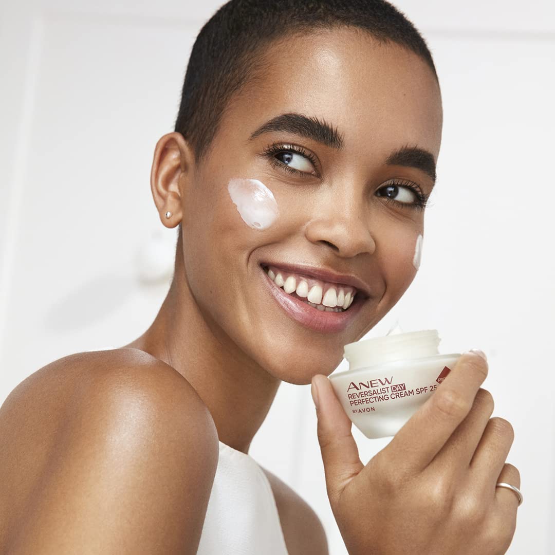 Avon Anew Reversalist Plump & Smooth Day Cream 50ml, SPF20, Designed to Plump Skin, Reduce Fine Lines and Wrinkles, Dermatologically Tested, Cruelty Free