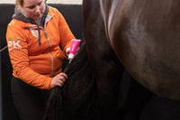 NAF It’s So Silky Serum 100ml – Detangling & Conditioning Serum for Horse Manes & Tails – Leaves a Soft, Glossy Finish – Non-Greasy & Easy to Apply