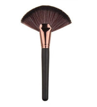 LyDia 8 Colours Highlighter, Blusher, Bronzer, Bronzing Face Contour Palette + Large Rose-Gold Fan Cheek/Blending/Contour/Highlighter/Bronzer/Dust Makeup Brush