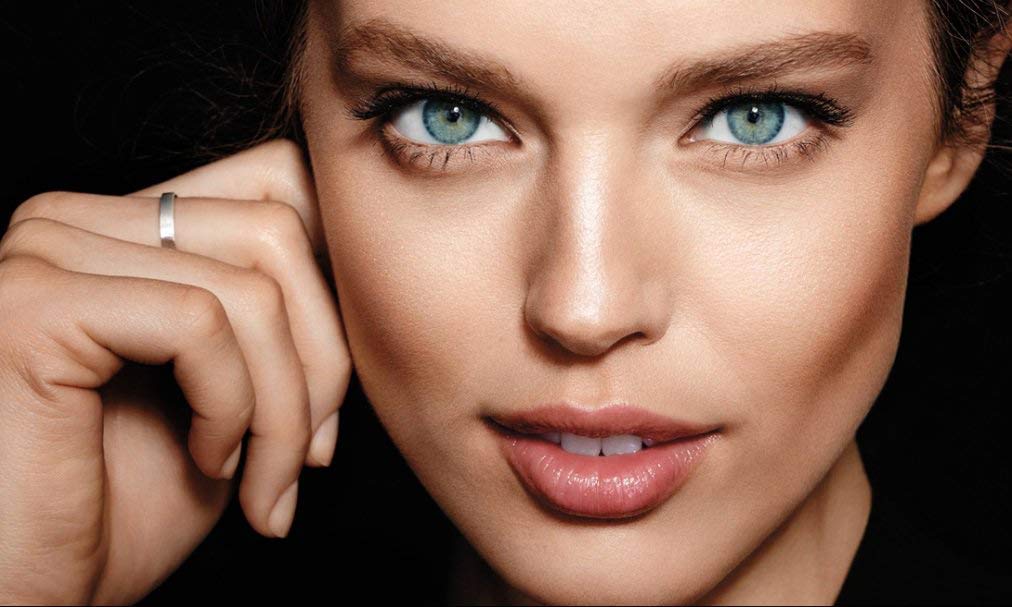 Maybelline New York Master Contour V Shape Duo Stick Foundation - 003 Dark