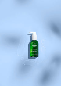 Weleda Make-Up Remover Cleansing Oil with Witch Hazel, For Face & Eyes, Removes Waterproof Make-Up, Fragrance Free, Vegan, 150ml