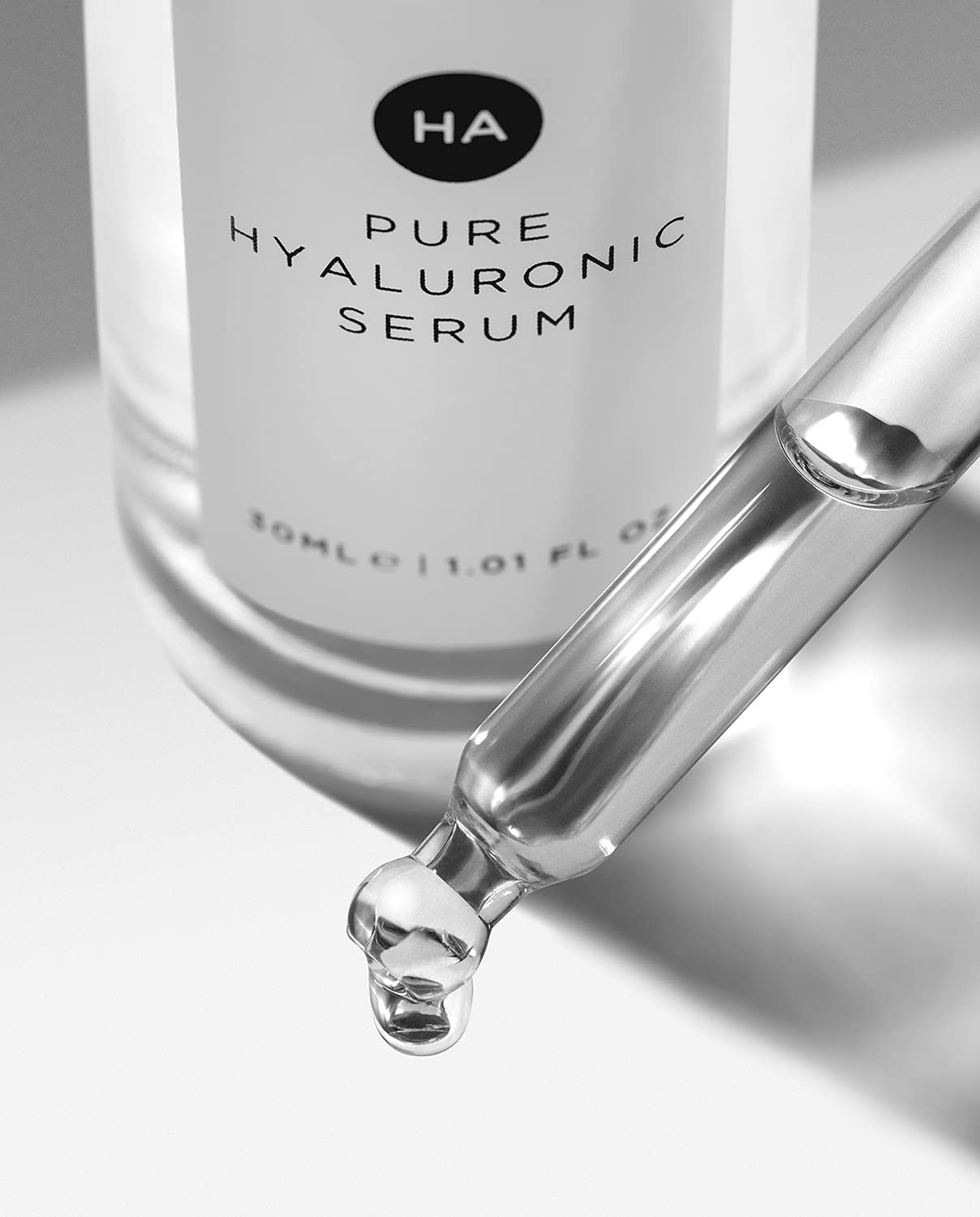 Pestle & Mortar 2% Pure Hyaluronic Acid Serum for face with Vitamin B5, Hydrating, Plump & Anti Ageing, Vegan & Cruelty-Free 30ml