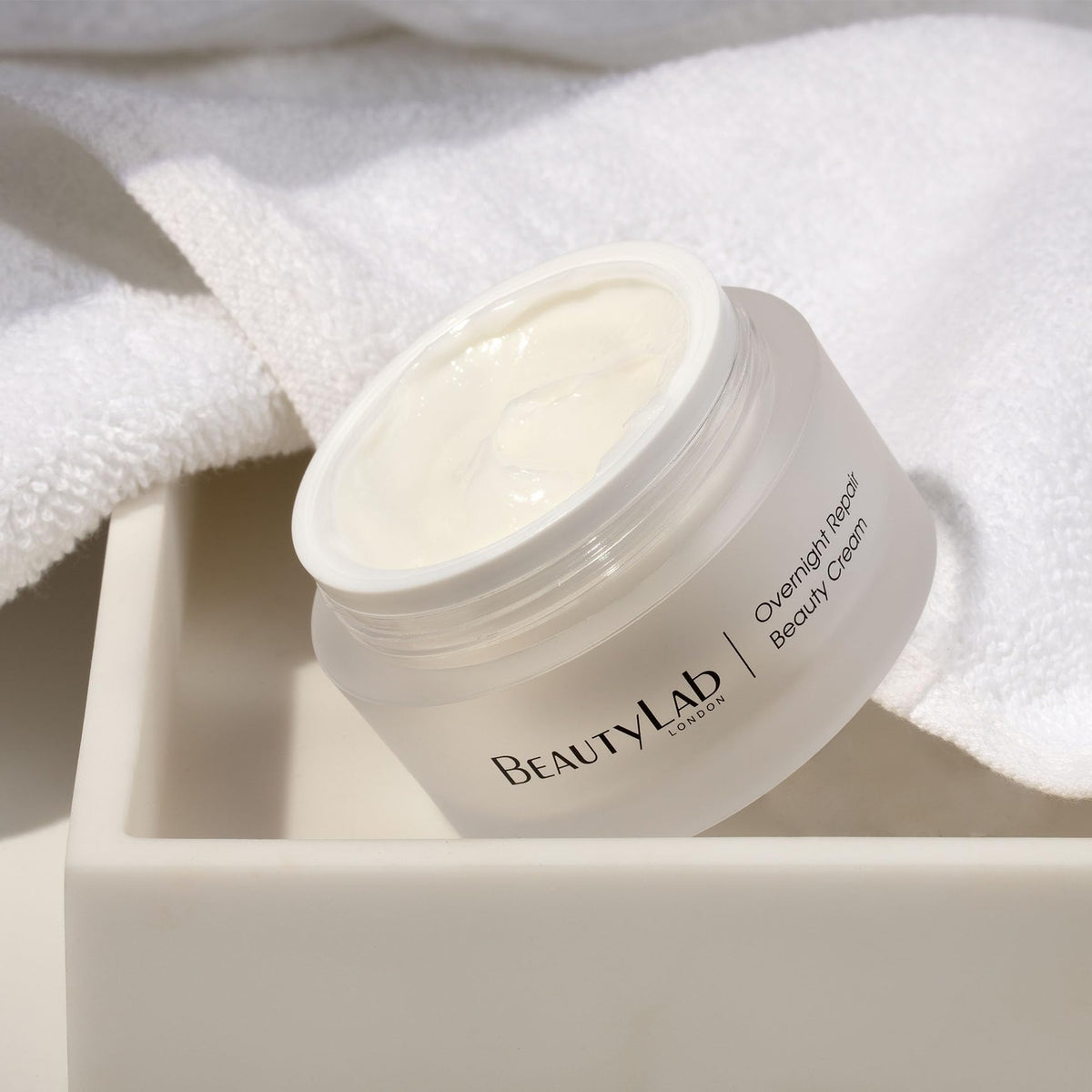 BEAUTYLAB BeautyLab Overnight Repair Beauty Cream 50ml | Anti-Ageing Night Moisturising Cream with Peptides and Vitamins A, C, & E | Hydrating, Firming & Wrinkle Smoothing Night Treatment for Dry, Ageing Skin