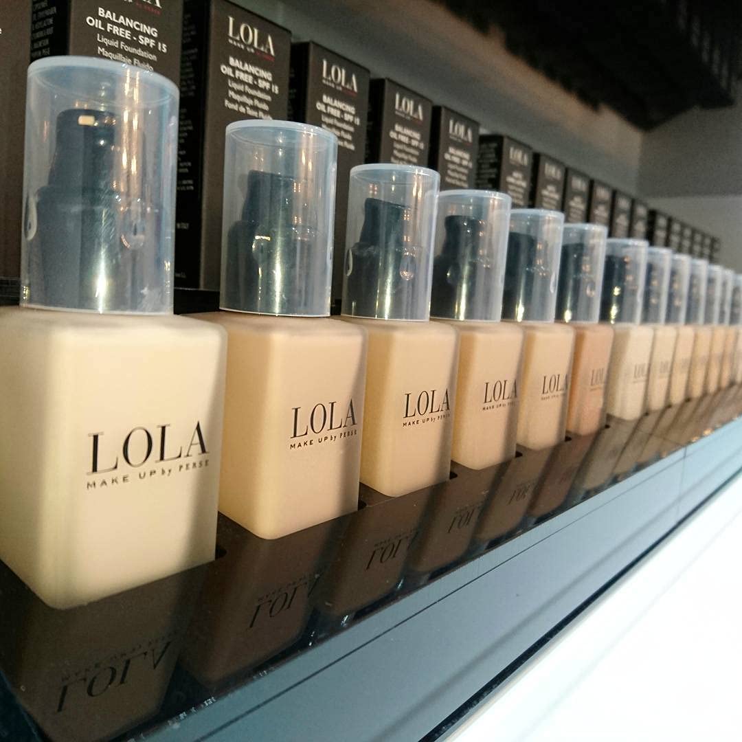 Lola Make-Up Flawless Matte Long Lasting Liquid Foundation, Light, Full Coverage, Buildable, Long Lasting, Vegan, No.B41 Light