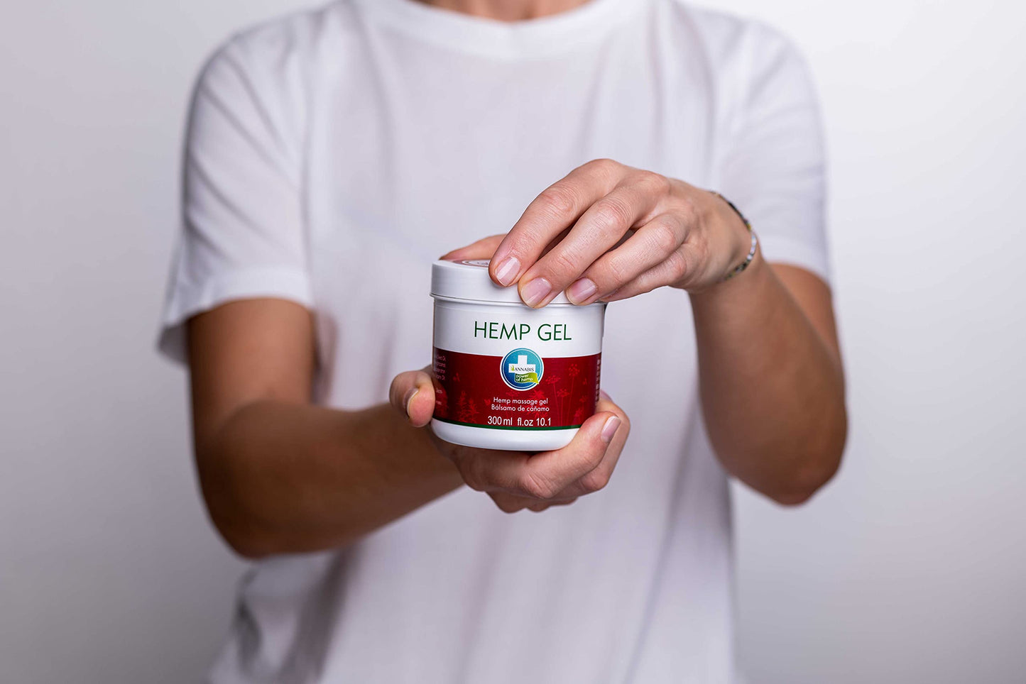 Annabis HEMP GEL for wellness and deep tissue massages | with Hemp Oil | Muscle Gel | THC free | 330 ml