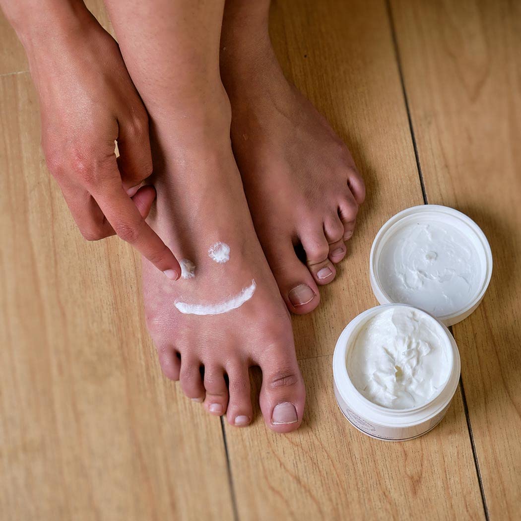 Rhoose Point Remedies Foot Cream for Very Dry Feet Softens & Prevents Dry Rough Skin 100g Vegan Friendly | Cooling Peppermint Foot Rescue Cream Intensive Cracked Skin Treatment for Feet Professional Cracked Heel Repair
