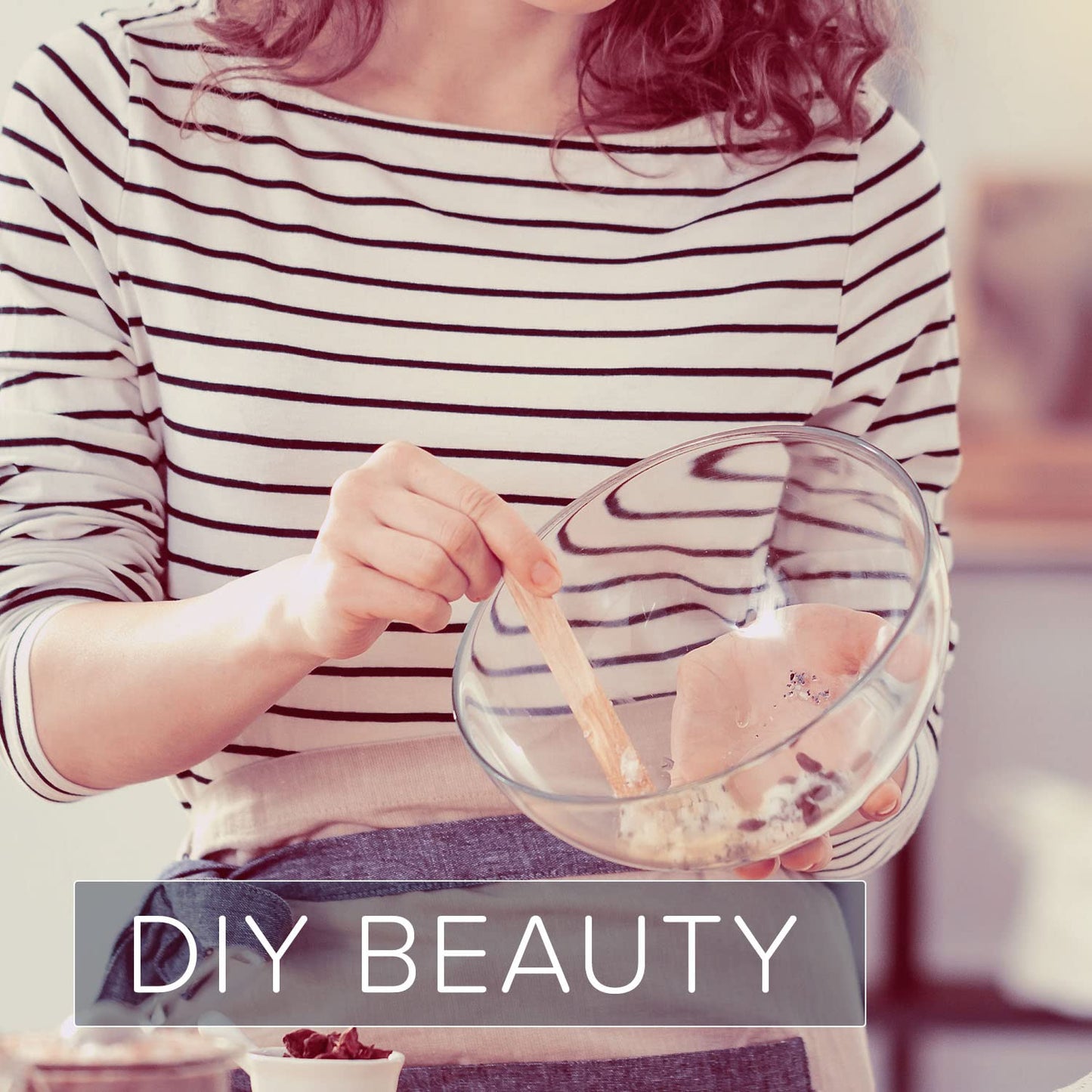 Naissance Distilled Witch Hazel (no. 702) 500ml - Pure, Natural, Cruelty Free, Vegan - Cleansing & Toning - Aromatherapy, Skincare and DIY Beauty Recipes