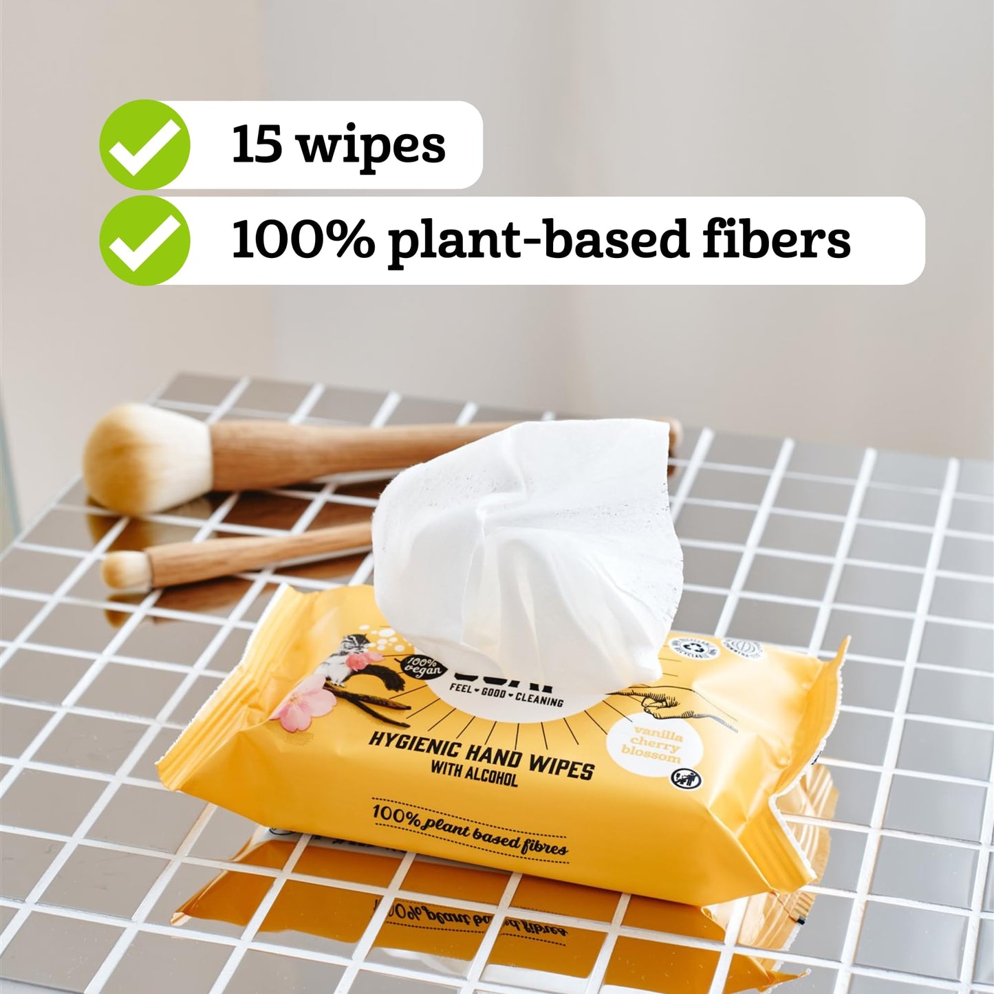Marcel's Green Soap - Hygienic Hand Wipes Vanilla & Cherry Blossom - Microplastic-free formula - Vegan - 15 wipes