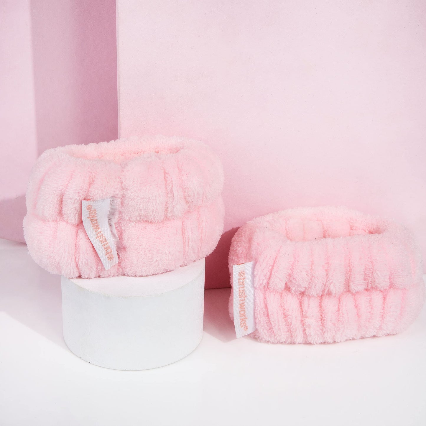 Brushworks Microfibre Wrist Wash Bands (Pink) – Reusable, Soft & Absorbent Face Washing Wristbands for Mess-Free Skincare Routine