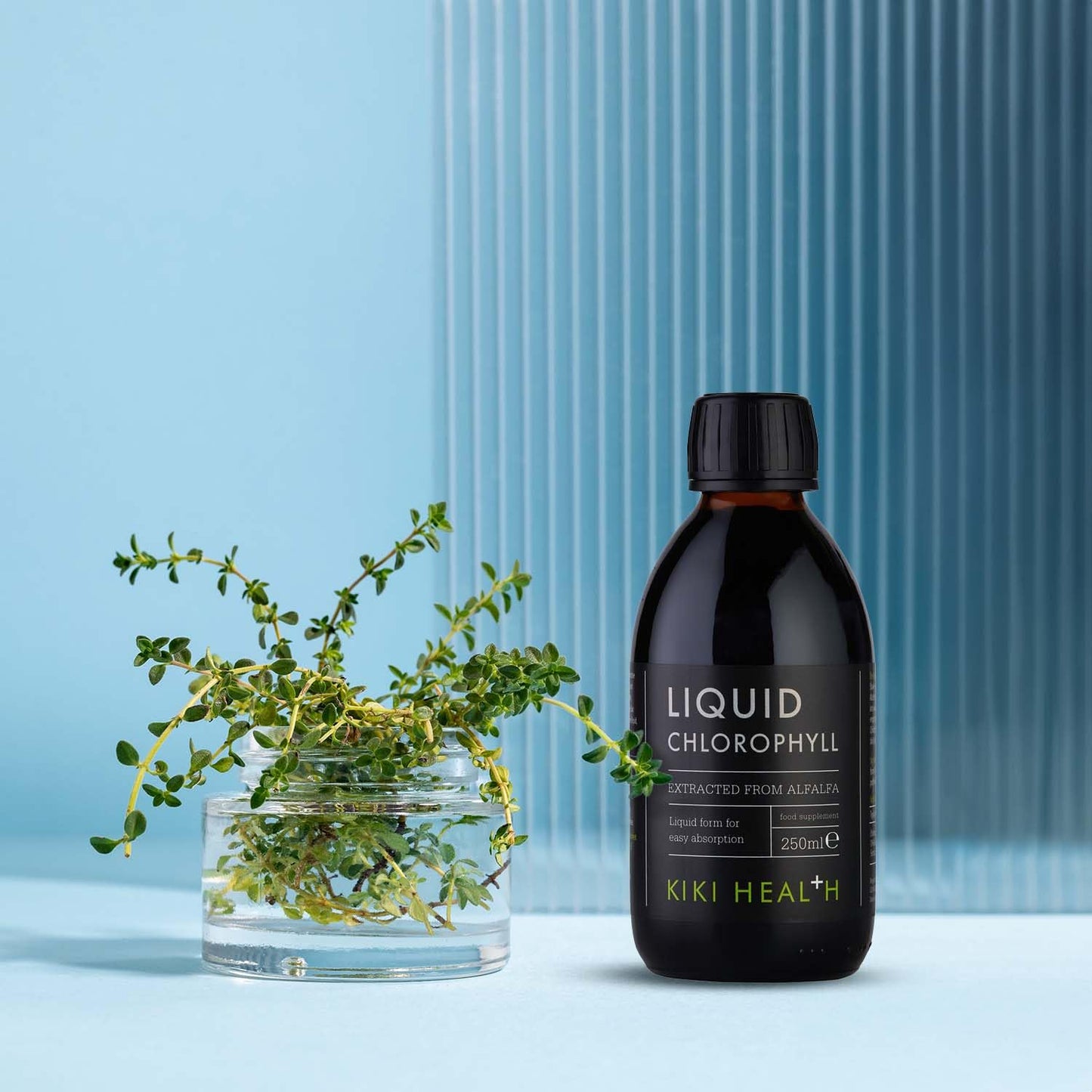 KIKI HEALTH KIKI Health - Liquid Chlorophyll, Extracted from Alfalfa - 100mg Chlorophyll Extract Per Serving - Natural Internal Deodoriser - 100% Natural Ingredients - Vegan Friendly - 250ml