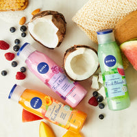 NIVEA Fresh Blends Raspberry Shower Gel (300ml), Raspberry-Scented Women's Shower Gel, Vegan Shower Gel Made with Natural Raspberry and Blueberry Juice, and Almond Milk
