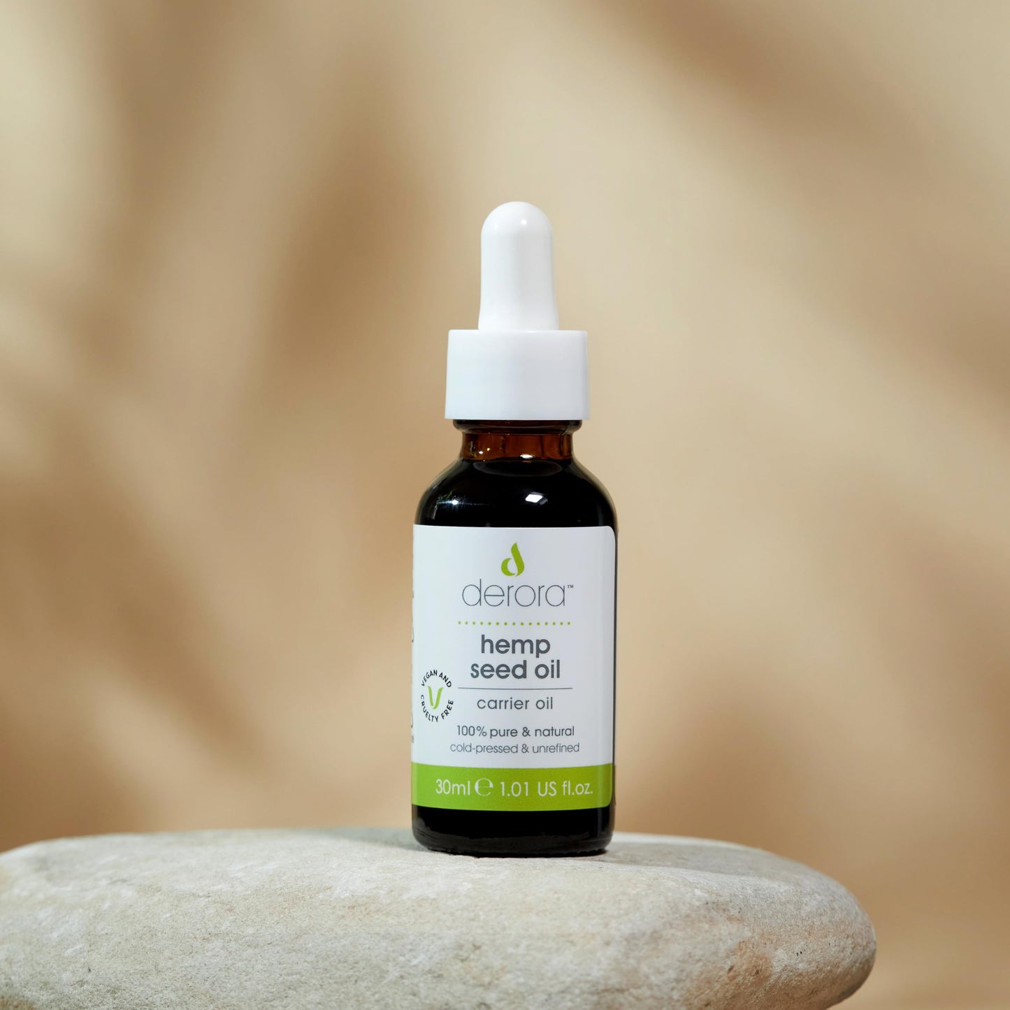 Derora Hemp Oil | Nourishes Skin, Hair & Nails | 100% Pure & Natural | Cold Pressed & Unrefined | Antioxidant & Vitamin E Rich | For All Skin Types | Vegan & Cruelty Free (30ml)