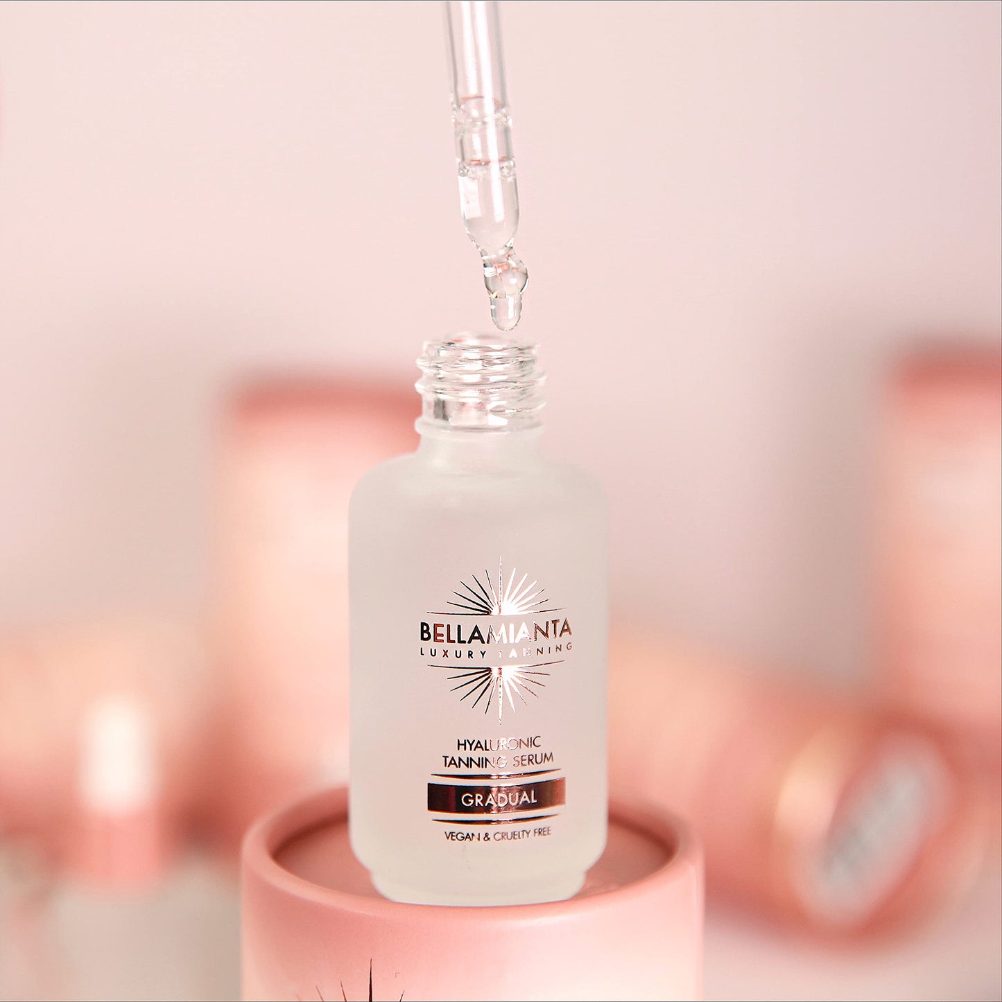 Bellamianta Gradual Hyaluronic Face Tanning Serum - Hydrating, Buildable Tan Serum - Skincare Tanning Bronzing Combo, Nourishes and Enhances Skin Contains Vitamin B, C & E - All Skin Types - 30ml