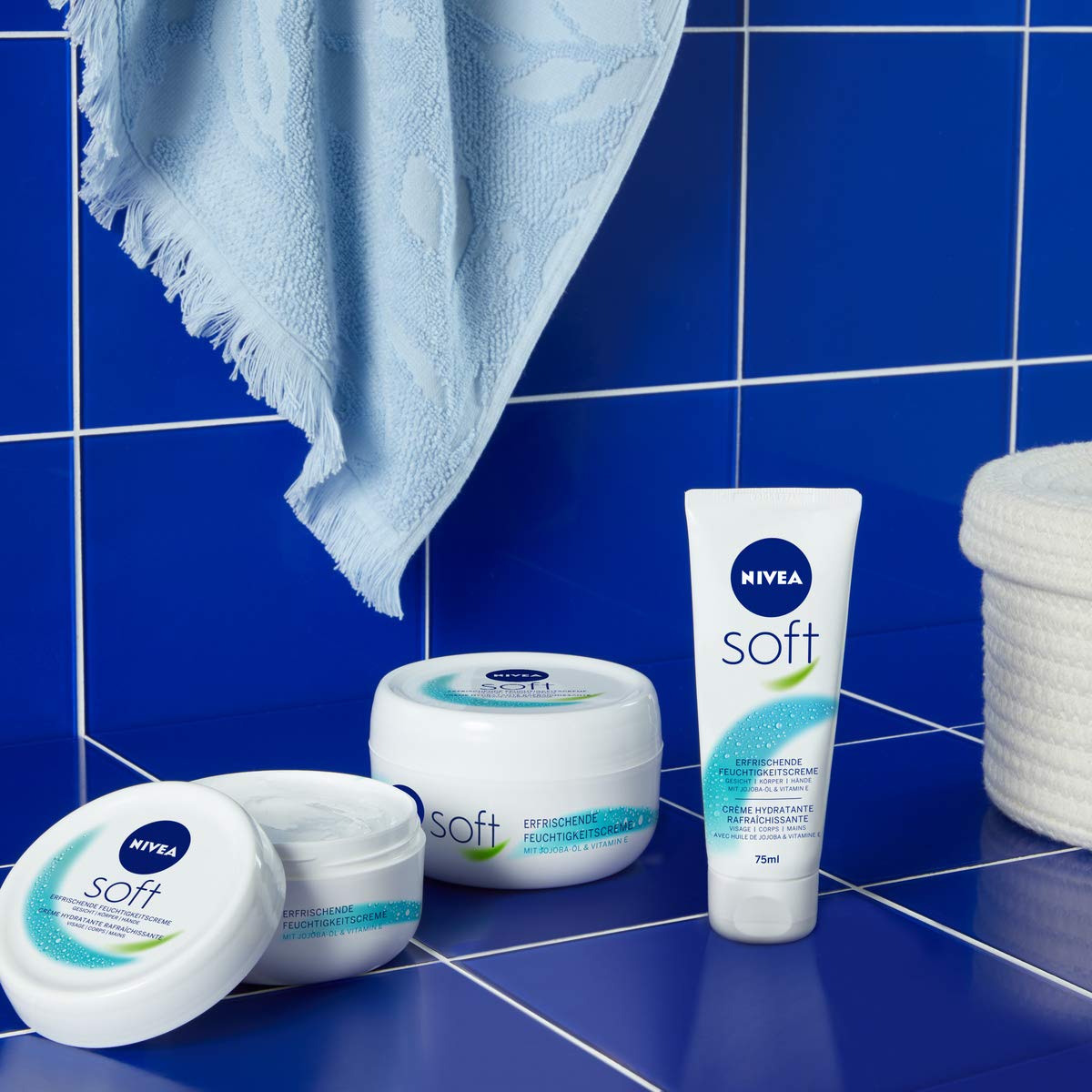 NIVEA Soft Refreshing Moisturising Cream (50 ml), Nourishing Soft Cream with Vitamin E and Jojoba Oil, Fast Absorbing Skin Cream