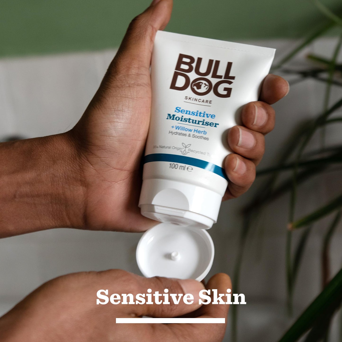 Bulldog Skincare | Men's Gift Set | Sensitive Moisturiser Cracker