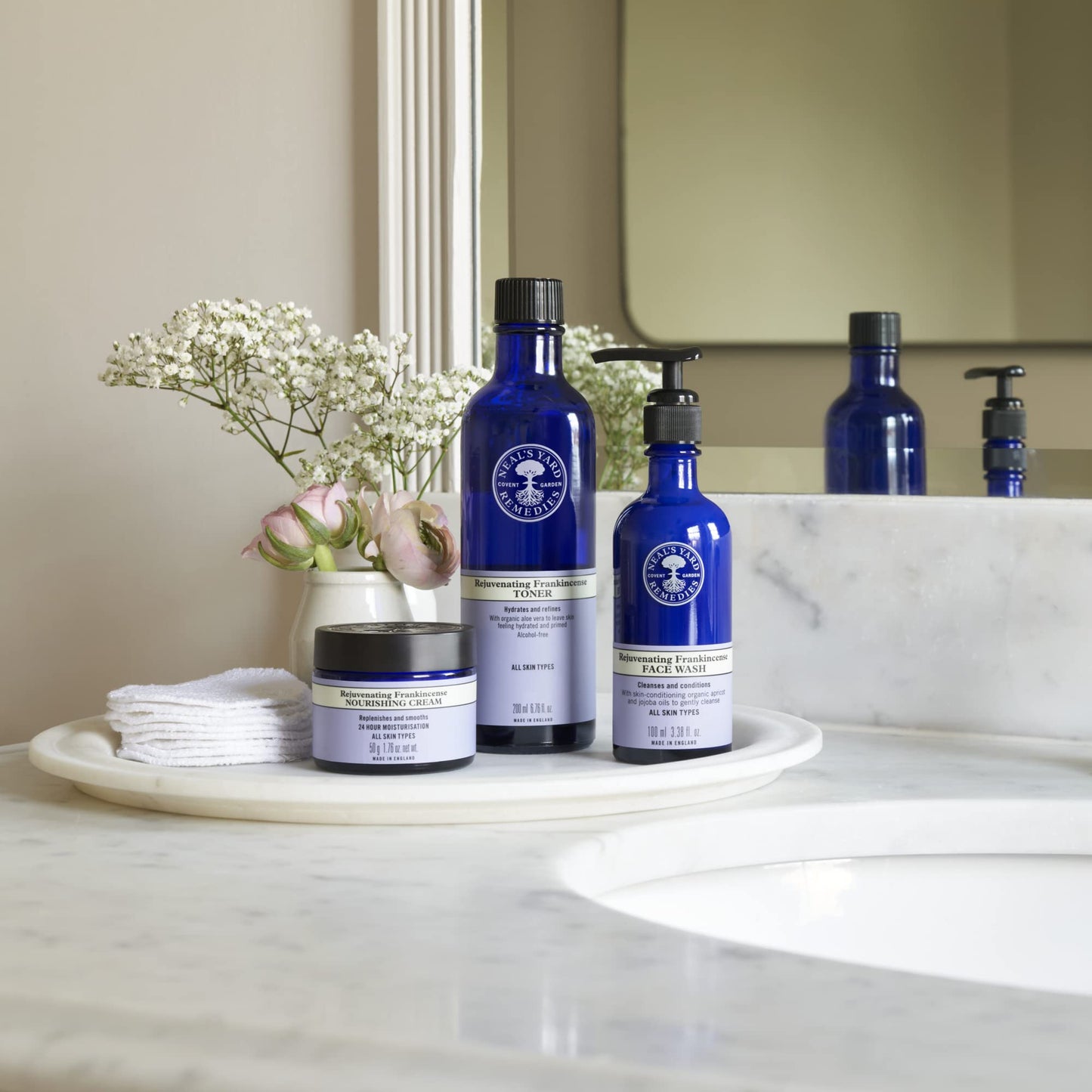 Neal's Yard Remedies Rejuvinating Frankincense Toner | Hydrates, Refines & Primes | 200 ml