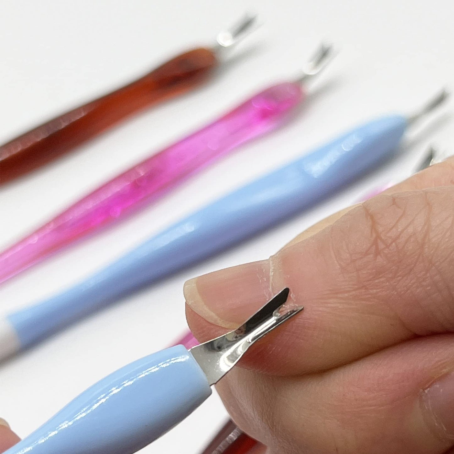 LuenHego Cuticle Remover Cuticle Pusher Nail Cuticle Trimmer 6PCS V-shaped Dead Skin Remover Double Sided Rubber Nail Cleaner Tool, 3 Colours