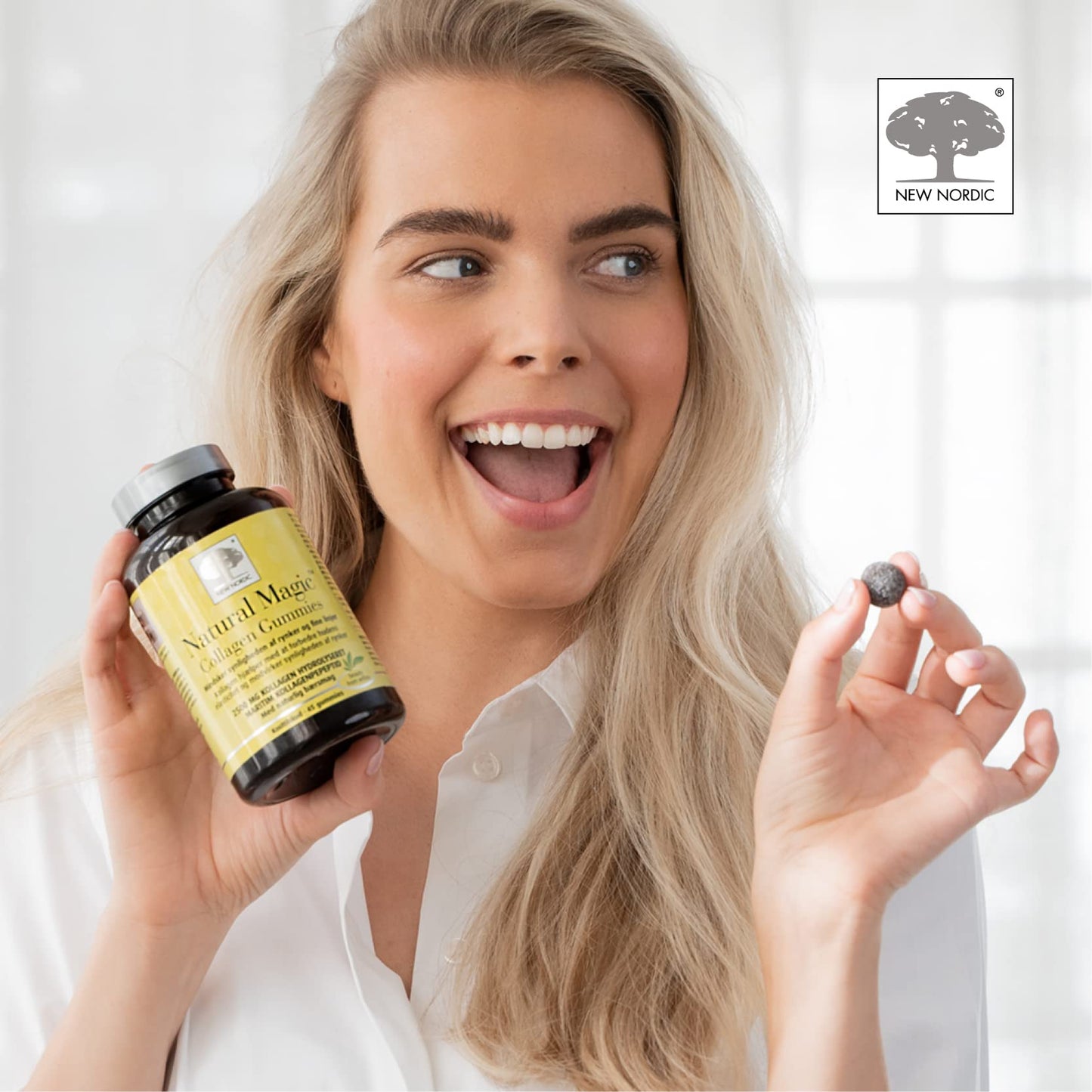New Nordic Ltd New Nordic Natural Magic Collagen Gummies - Hydrolysed Freshwater Marine Collagen with Zinc - Improve Skin Elasticity and Reduce Wrinkles - Delicious Berry Flavour - 45 Gummies