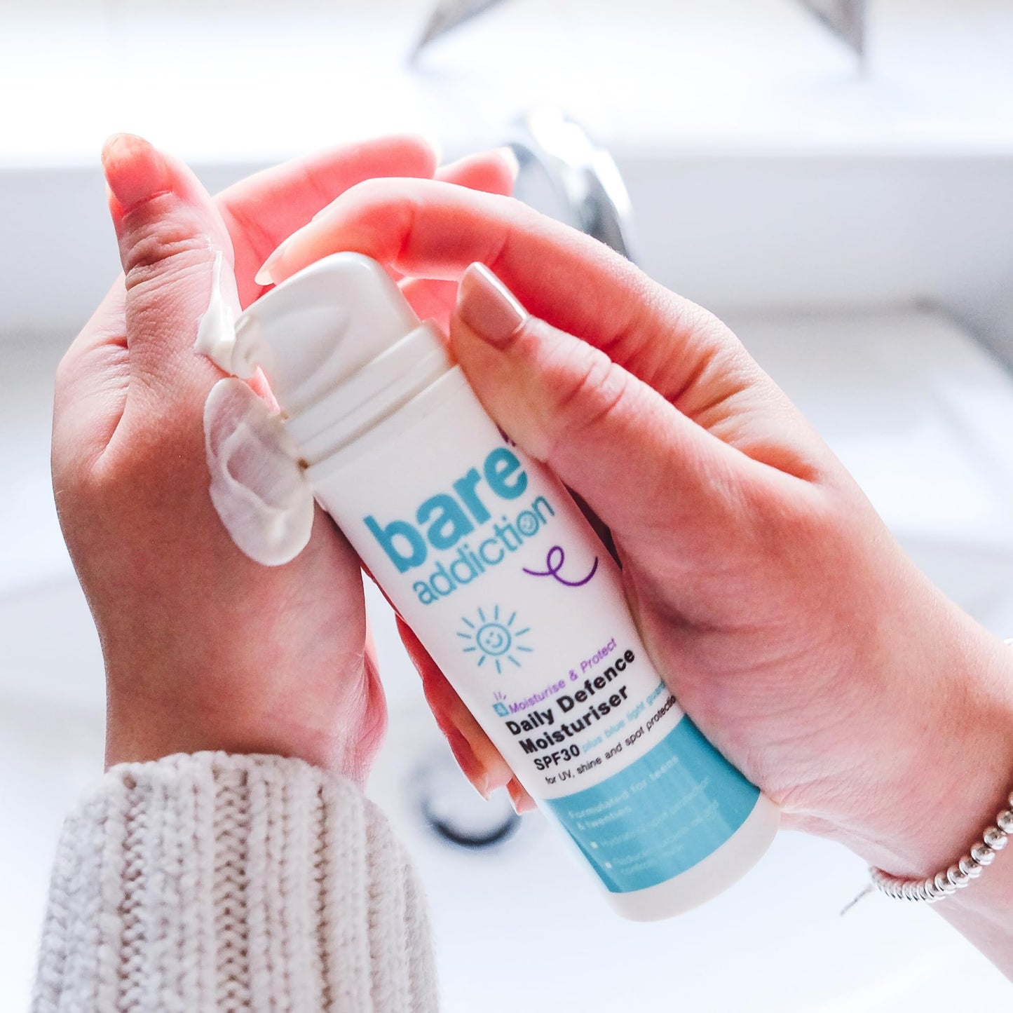 Bare Addiction 50ml Daily Defence Skincare Moisturiser for Spot Protection: Reduces Excess Oils and Controls Shine: SPF30 Sun Protection