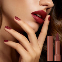 LYNTYAOU Retro Red Matte Lip Stick, Long Lasting Lipstick for Women, Hot Color Smooth Full-Coverage Moisturizing Waterproof Lip Pen, Deep Red Tinted Lip Balm Gift for Women