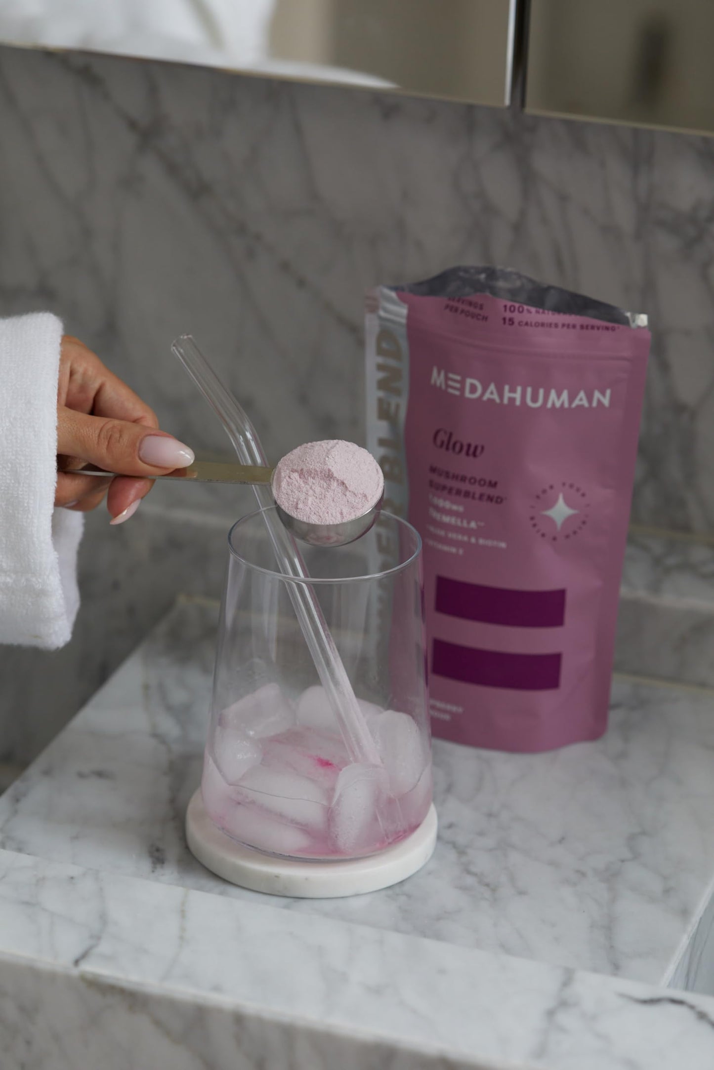 MEDAHUMAN® Glow | Tremella Mushroom Powder (30 Servings) | Adaptogen Superblend Mushroom Supplement with Biotin, Vitamin E and Aloe Vera to Promote Glowy Skin & Boost Collagen | Raspberry Flavour