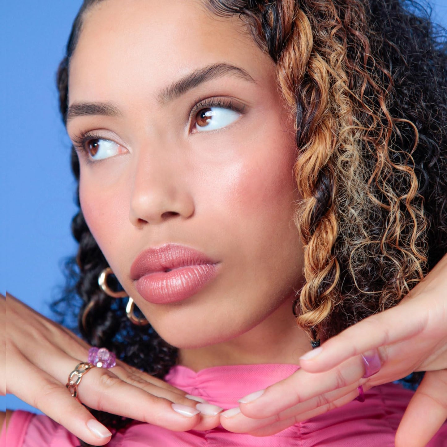 Lottie London Cheeky Kiss in Such a Flirt, Multi-tasking Lip & Cheek Color Stick, Easy-to-apply Blusher & Lipstick, Infused with Hyaluronic Acid & Vitamin E