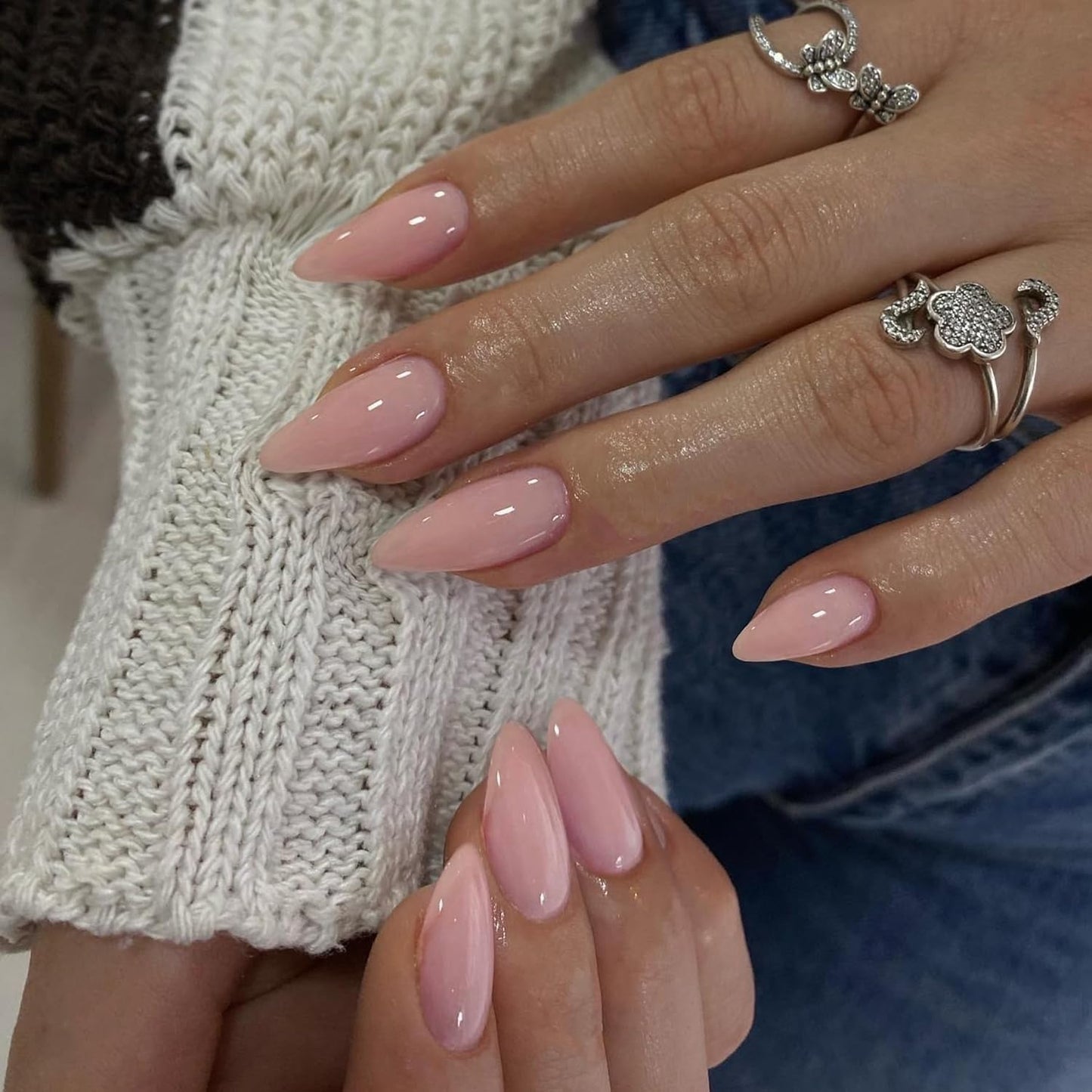 KQueenest Soft Gel Press on Nails Almond Medium, Dusty Light Pink False Nails Almond, Glossy Solid Nude Pink Fake Nails Set, Stiletto Reusable Stick on Nail for Women Finger Daily Wear 24 Pcs