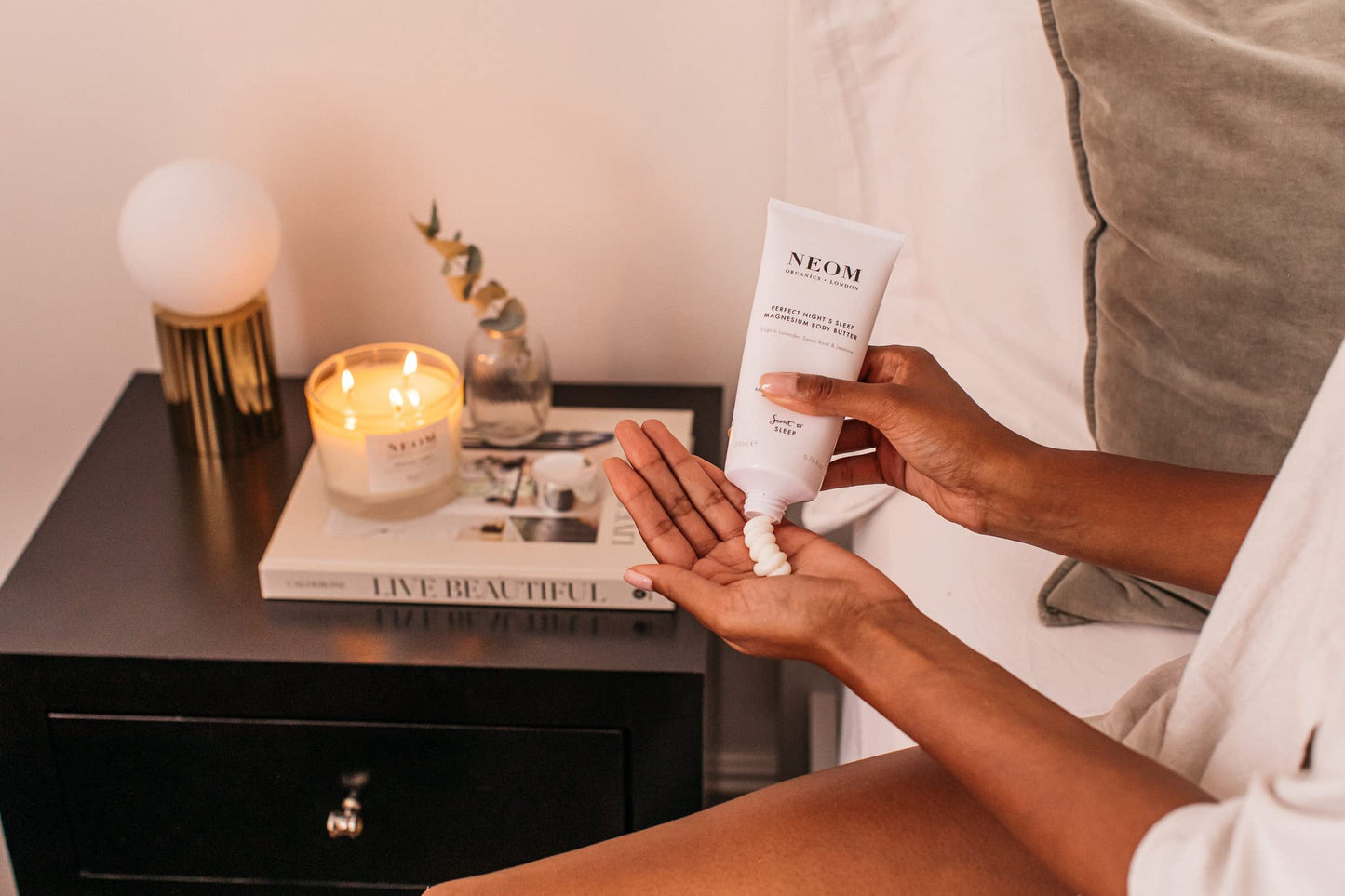 Neom Organics London NEOM- Great Day Magnesium Body Butter, 200ml | Cream Moisturiser With Essential Oils | Nourish & Soften | Wild Mint & Mandarin