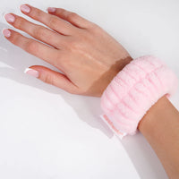 Brushworks Microfibre Wrist Wash Bands (Pink) – Reusable, Soft & Absorbent Face Washing Wristbands for Mess-Free Skincare Routine