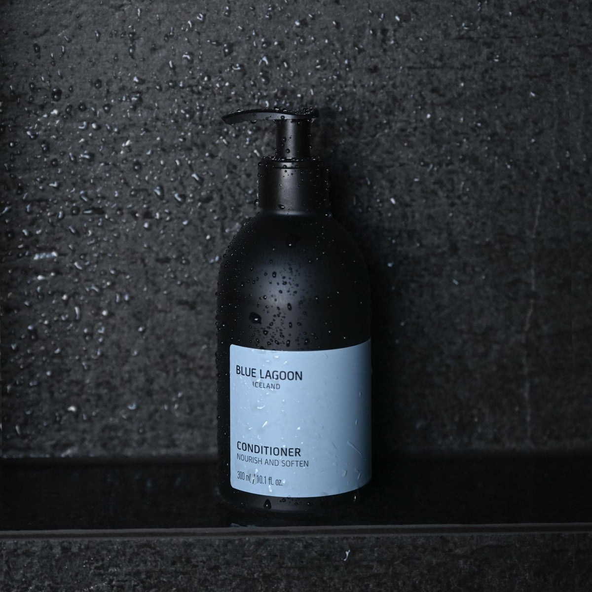 Blue Lagoon Iceland Blue Lagoon Skincare Conditioner - Enriched with Blue Lagoon Seawater - Nourish, Hydrate, Detangle & Soften Hair - Creamy Lightweight Texture - For All Hair Types - 300ML
