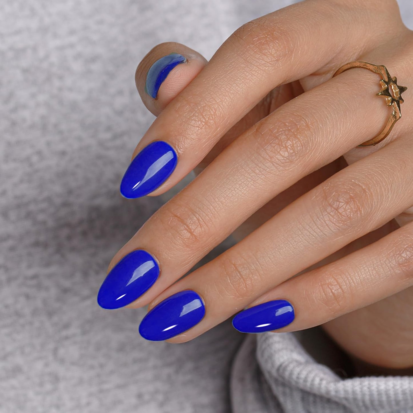 KQueenest Royal Blue Press on Nails Short Oval, Short False Nails, Opaque Solid Bright Vibrant Blue Fake Nails Press ons, Reusable Soft Gel Stick on Nail for Women, 24 Pcs