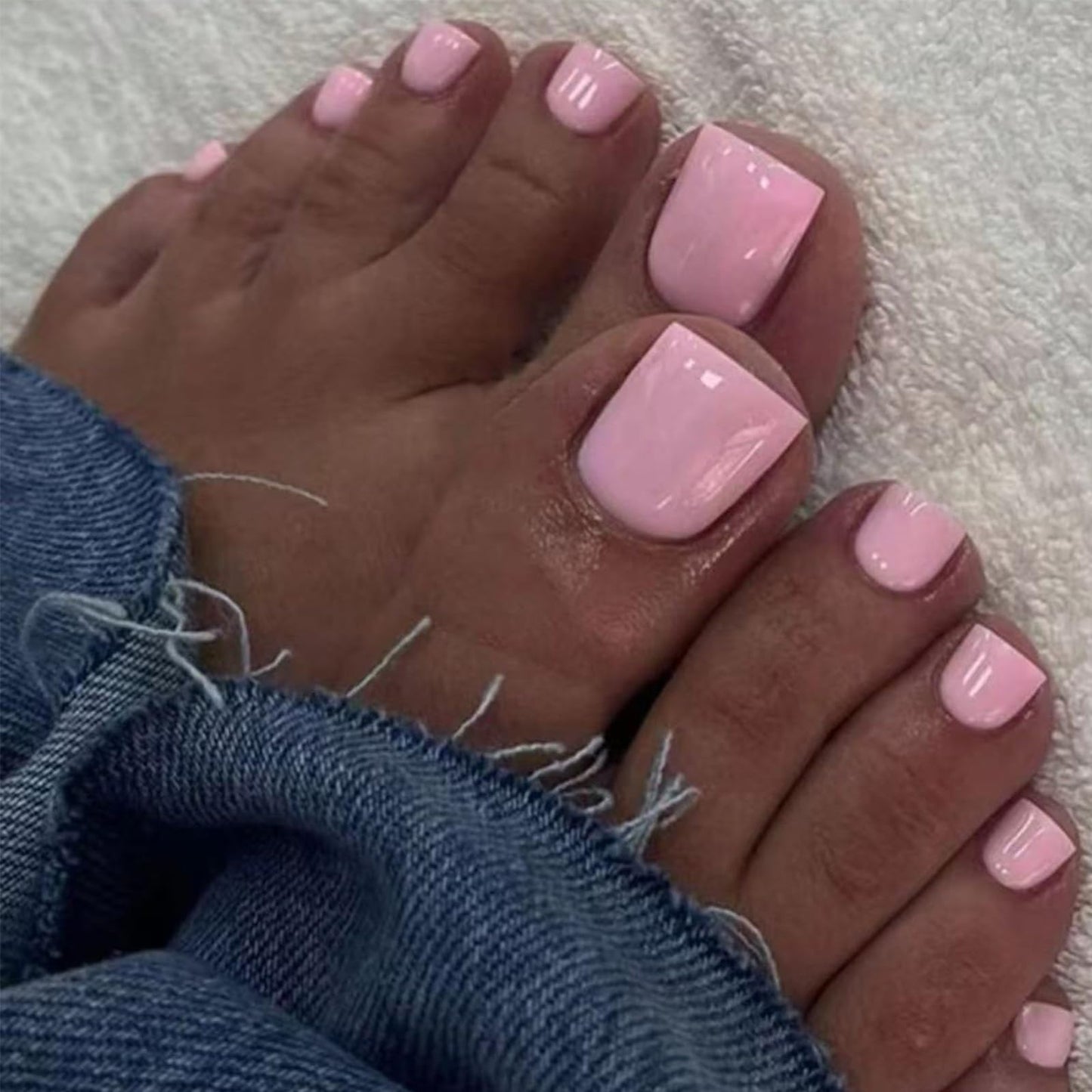 NLFOX French False Toenails - 24pcs Press On Toe Nails - Baby Pink Toe Press On Nails - High Glossy Fake Toe Nail with Glue On - Full Cover Toenail-Tips for Women Nails Art Manicure
