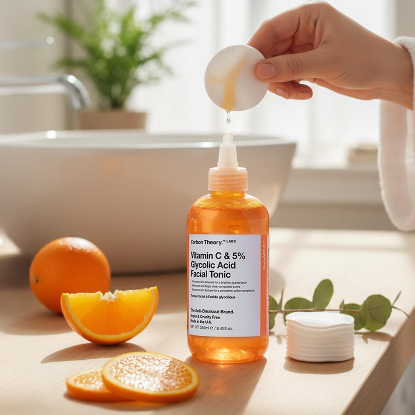 Carbon Theory Vitamin C and 5% Glycolic Acid Face Toner for Tired Dull Looking Skin, Minimises and Clears Congested Pores and Helps Improve Skin Texture and Tone 250ml