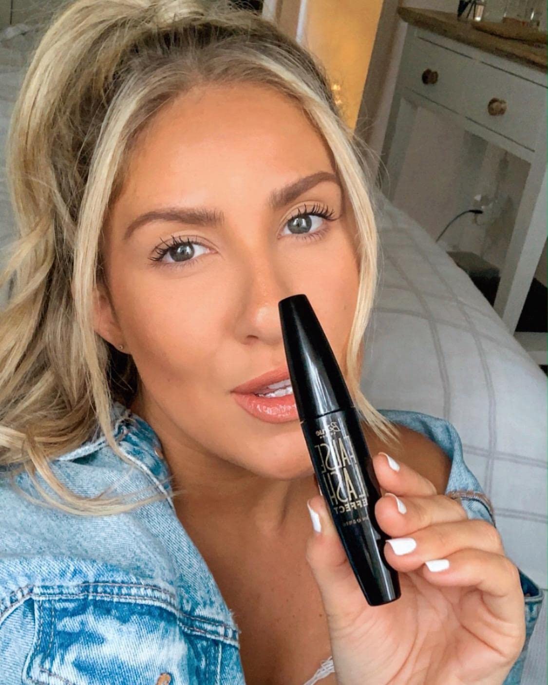 BeTrue London XXL Volume Mega Lashes Vegan Mascara - Gentle, Contains Vitamin E, Fragrance & Paraben Free - Made in the UK (XXL Volume)