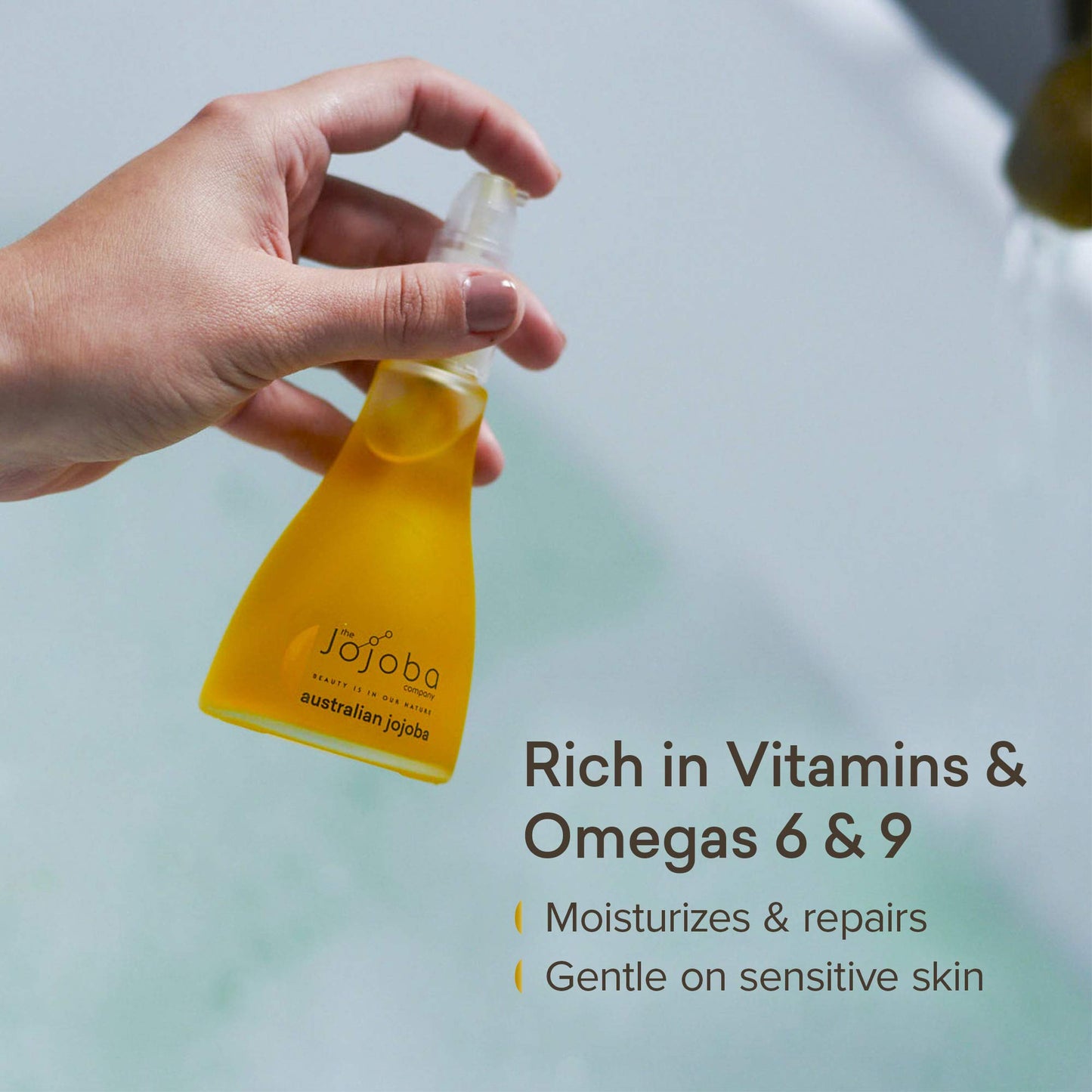 The Jojoba Company Pure Australian Jojoba Oil, Cold Pressed Australian Jojoba with Vitamin A, D, and E, Deeply Moisturising Face Oil, Jojoba Oil for Hair and Body, Gentle For All Skin Types 85ml