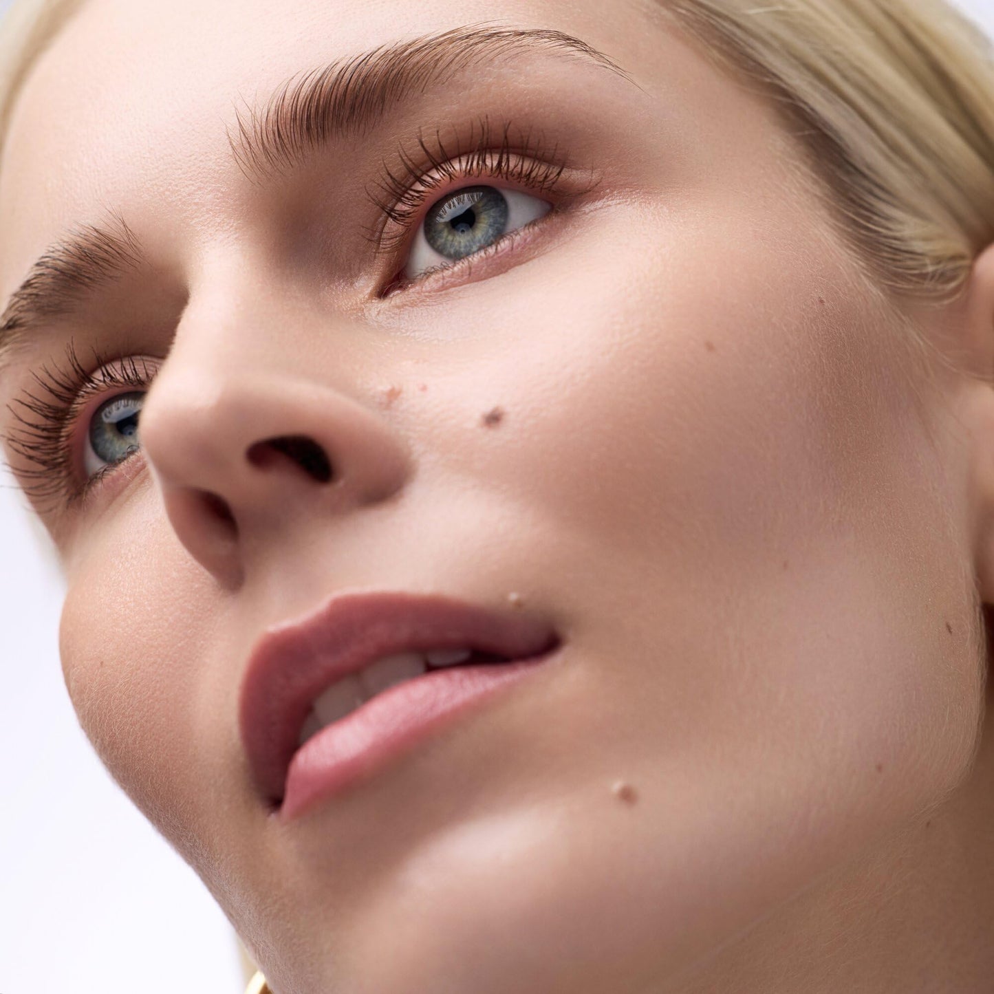 Catrice Cosmetics Catrice Glam & Doll Volume Brown Mascara Waterproof, volumizing, defining, lengthening, matte (10ml)