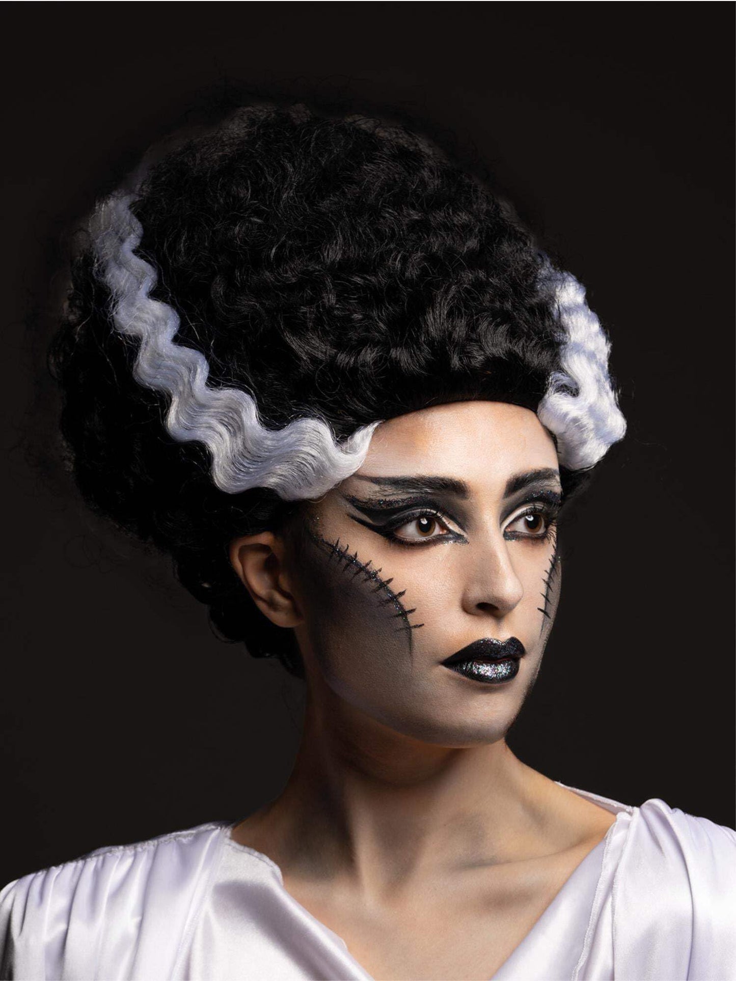 Smiffys Universal Monsters Make-Up Bumper Kit, Adults Aqua Pots, Transfers, Blood, Crayon & Shimmer Powder, Official Universal Monsters License Kit Perfect for Themed Halloween Looks