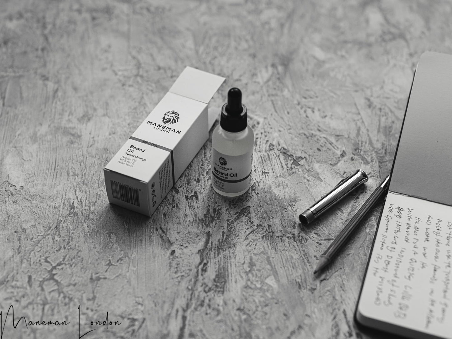 Maneman London Beard Oil | Cigar | Non greasy | Moisturises and Conditions Beard |Natural and organic | Argan, Jojoba & Aloe Vera oil Vitamin e | Mens Gift (30mL) (Cigar)