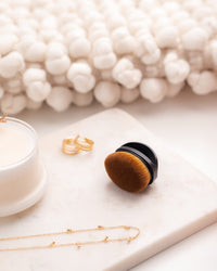 COCOSOLIS TANNING BRUSH Premium brush for precise and flawless application of self-tanner and other products