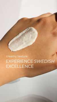 hollywoodskin Organic Salicylic acne cream. 4X STRONGER, 11X FASTER! Patented technology features Hyaluronic Acid (5%), Vitamins A and C + Tea Tree Oil. Target Blemishes. 50ml