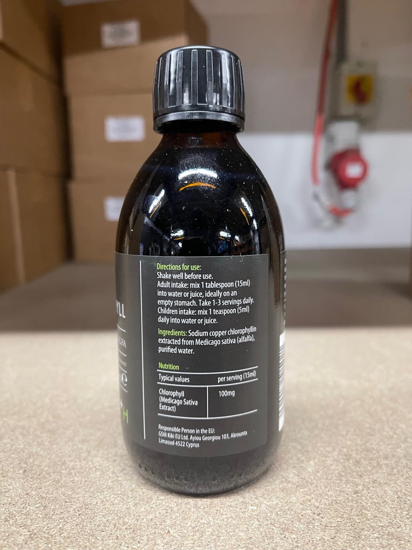 KIKI HEALTH KIKI Health - Liquid Chlorophyll, Extracted from Alfalfa - 100mg Chlorophyll Extract Per Serving - Natural Internal Deodoriser - 100% Natural Ingredients - Vegan Friendly - 250ml