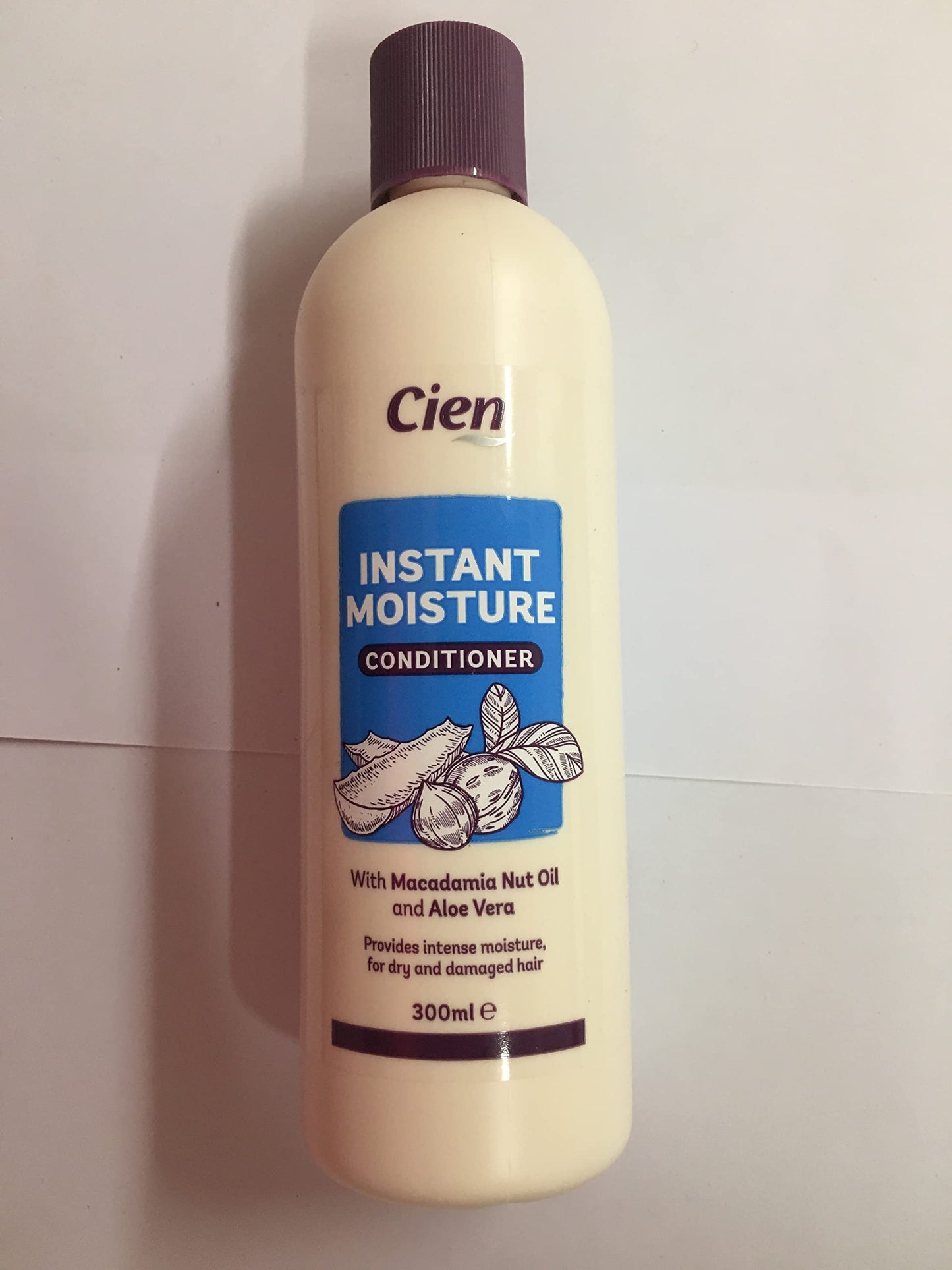 Cien cien instant moisture conditioner with macadamia nut oil & aloe vera 300ml
