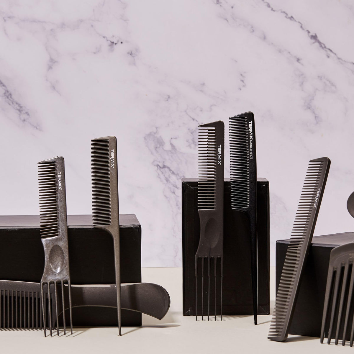 Termix Professional Titanium Comb with Fine Teeth For Colouring and Treatments Comb with titanium teeth that are highly resistant to temperature and chemical agents