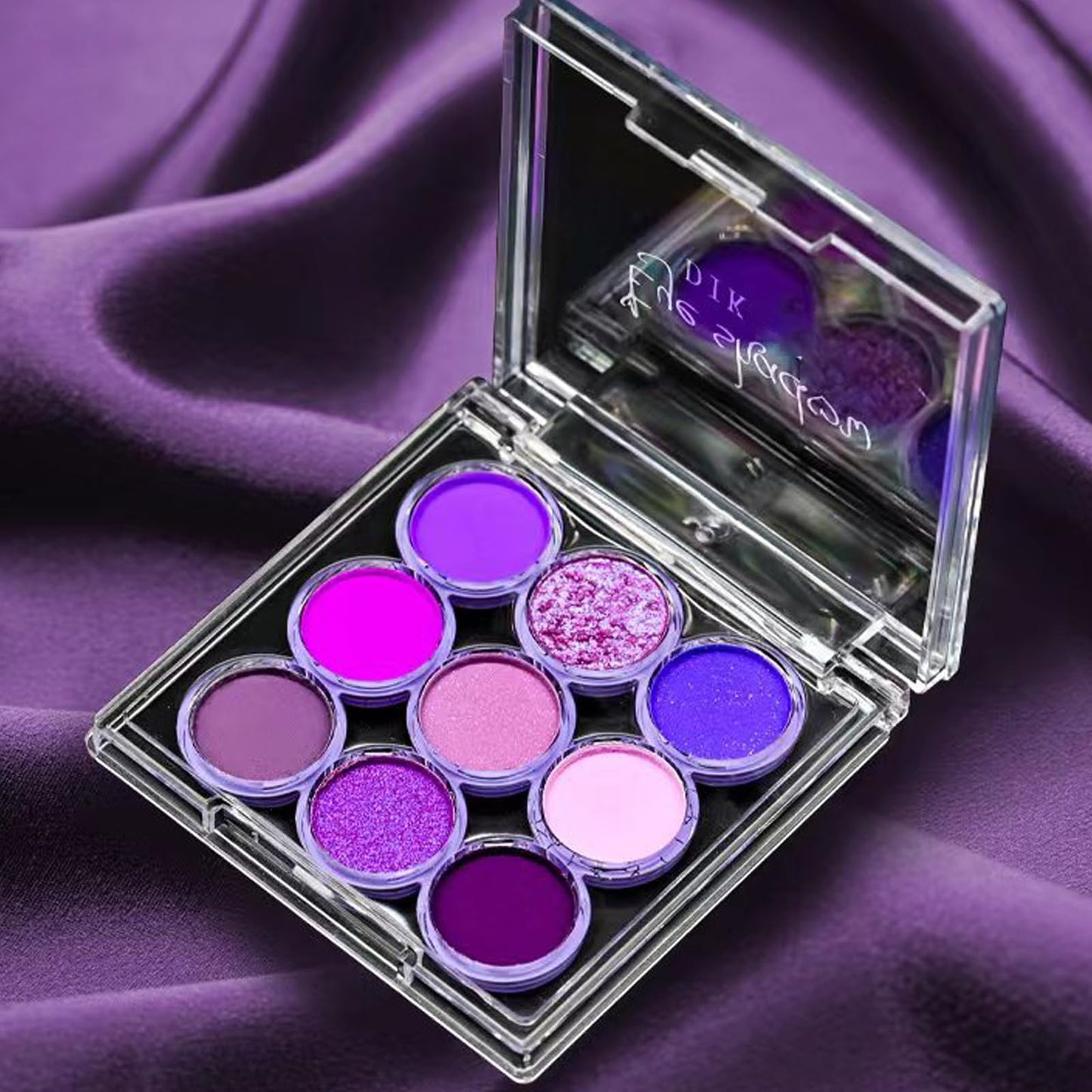 GEEWHILE Purple Eyeshadow Palette Violet Purple Eye Shadows Palette For Women, Long Lasting Shimmer Matte Eyeshadow Make-Up Palettes Waterproof Highly Pigmented Blendable Dream Purple Eyeshadow Palette